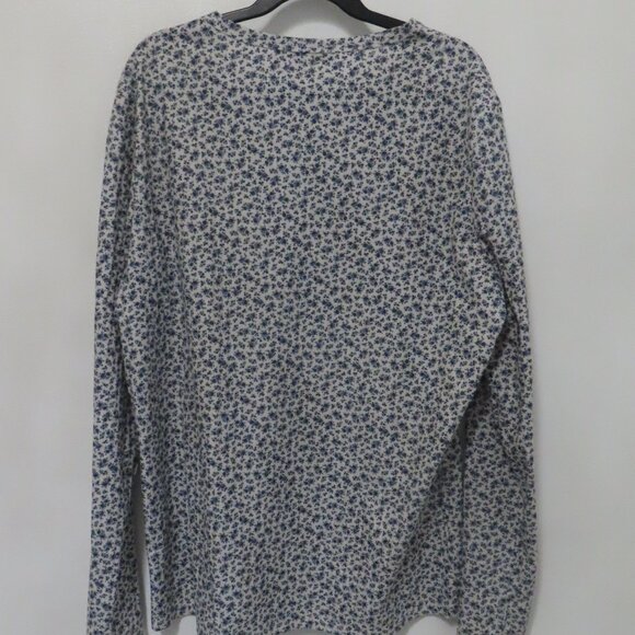 Like New Madison & Park Blue Ditsy Tee - Picture 2 of 4